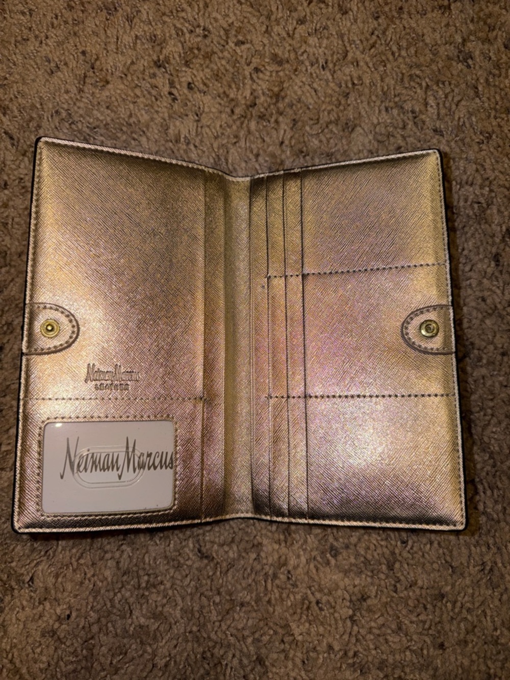 Neiman Marcus Iridescent Metallic Leather Card Organizer - Pink Gold
